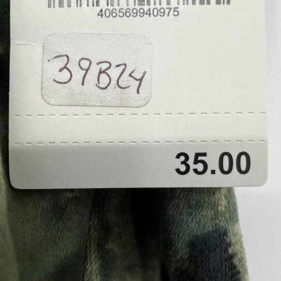 Freshman Kids' Plush Stretch Velvet Tie Dye Shorts In Sea Moss Size M (8/10) NWT - Picture 6 of 8